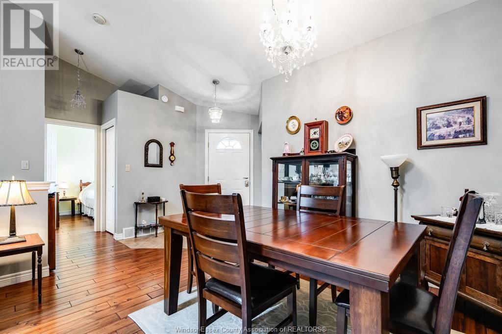 12 LEONARD DRIVE Image 4