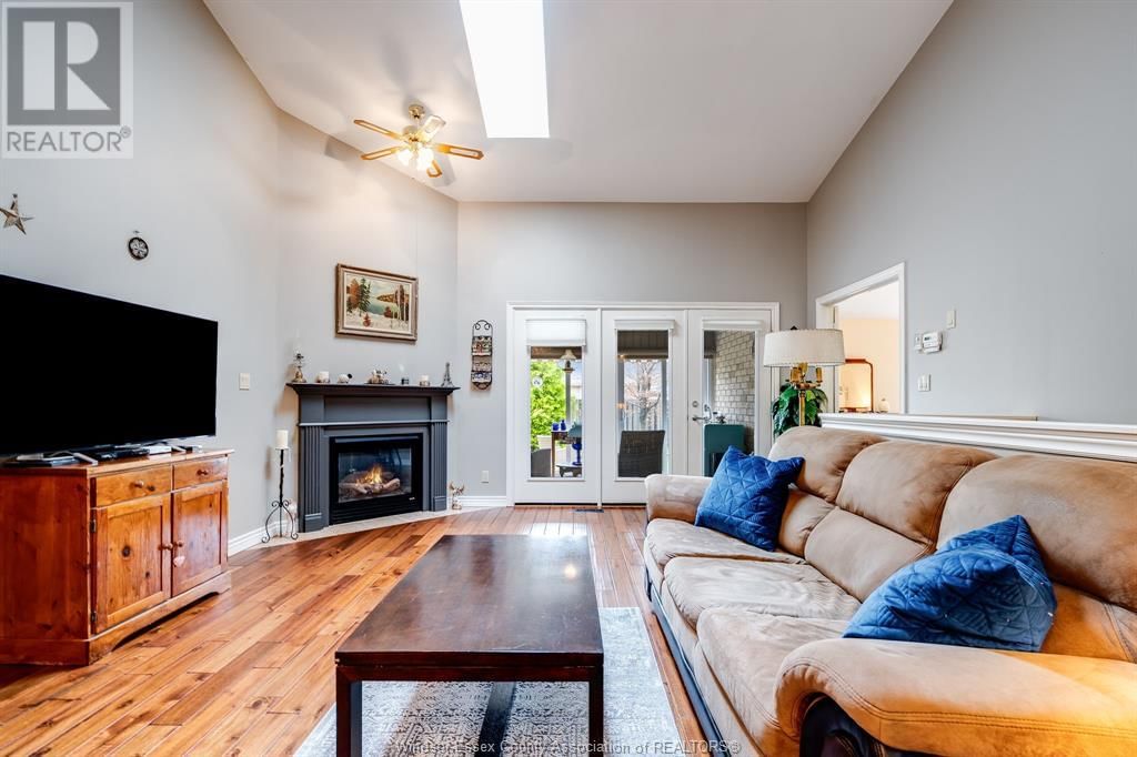 12 LEONARD DRIVE Image 5