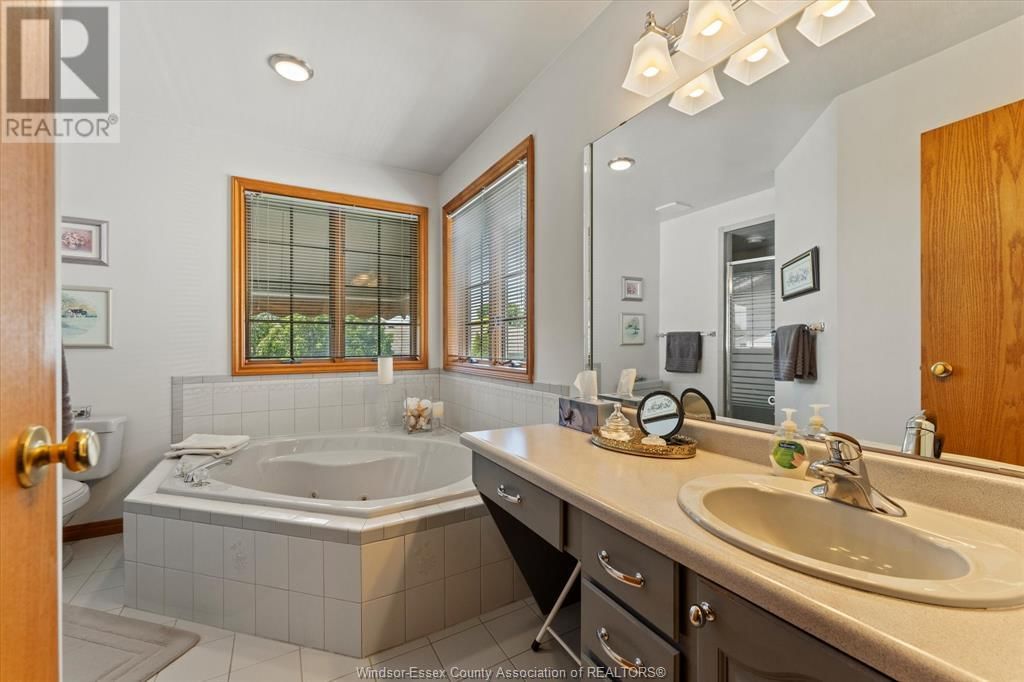 606 PINE RIDGE AVENUE Image 26