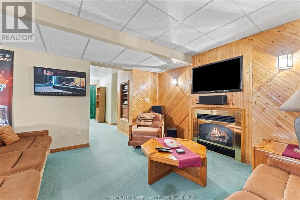 606 PINE RIDGE AVENUE Image 30