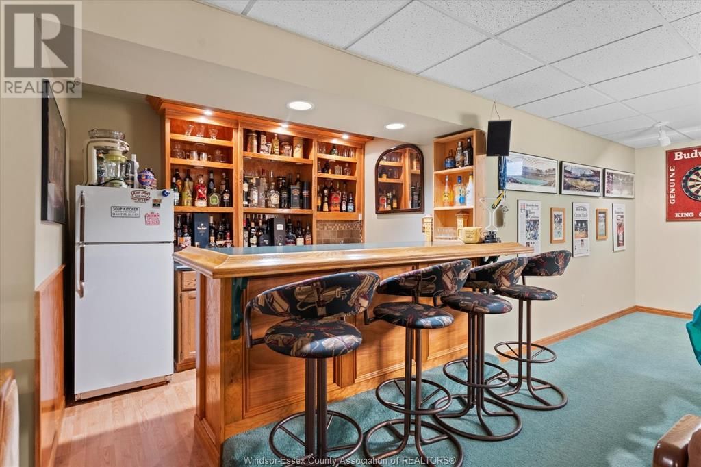 606 PINE RIDGE AVENUE Image 33
