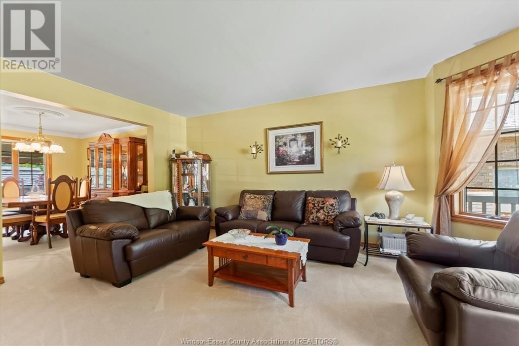 606 PINE RIDGE AVENUE Image 6