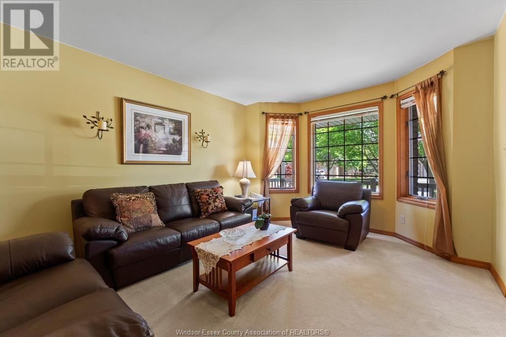 606 PINE RIDGE AVENUE Image 7