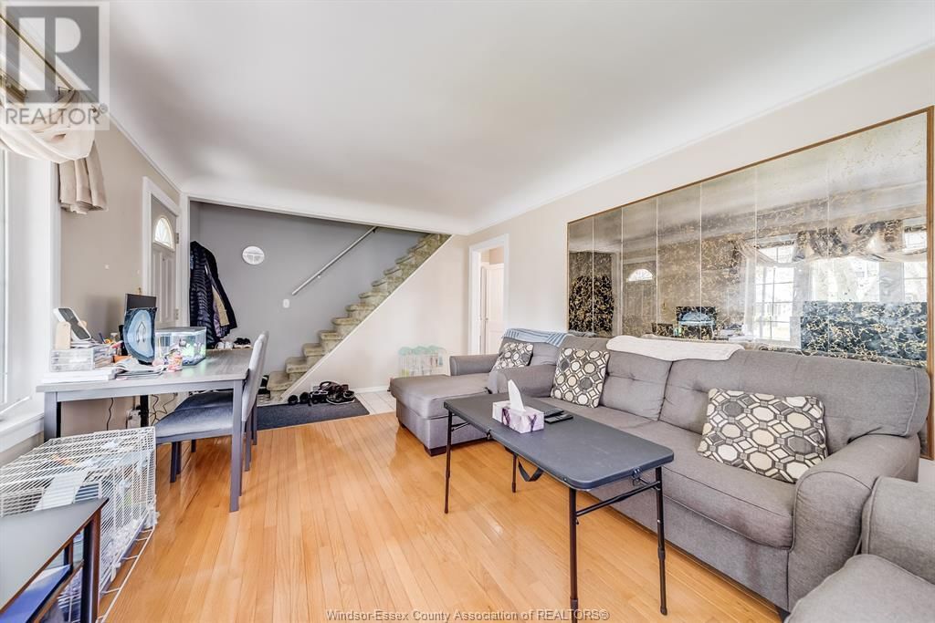 1418 PILLETTE ROAD Image 12