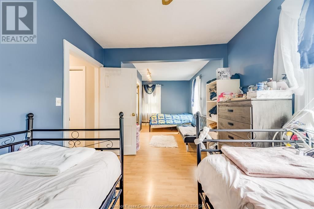 1418 PILLETTE ROAD Image 23