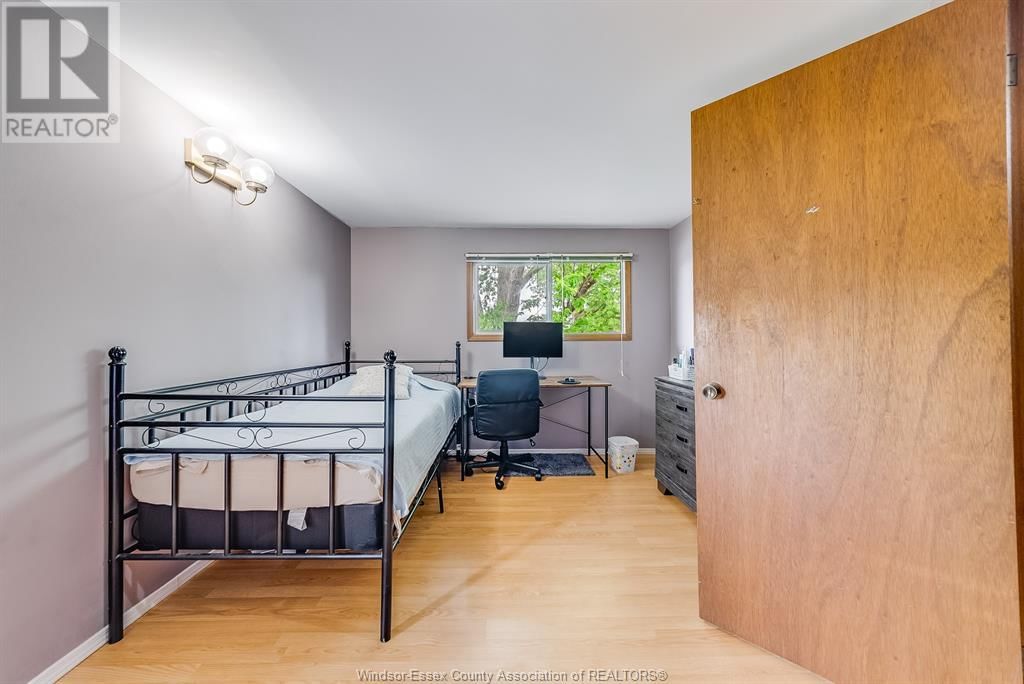 1418 PILLETTE ROAD Image 25