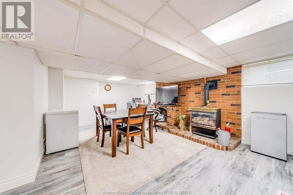1418 PILLETTE ROAD Image 33
