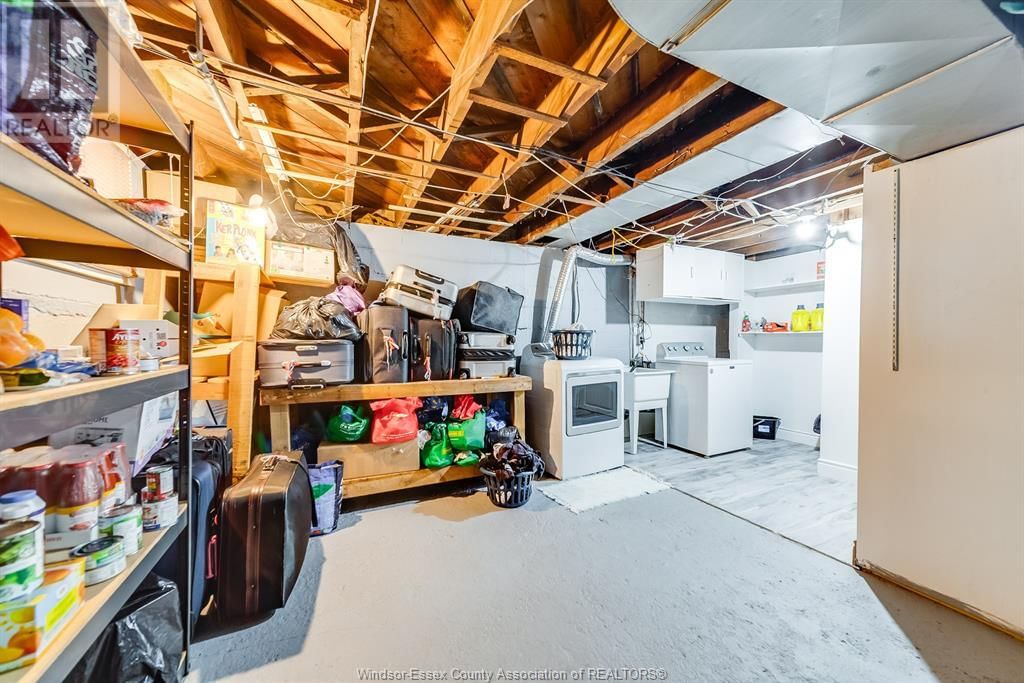 1418 PILLETTE ROAD Image 38