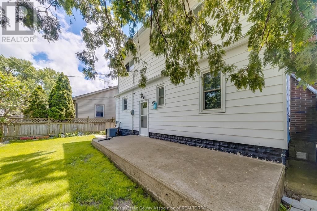 1418 PILLETTE ROAD Image 43