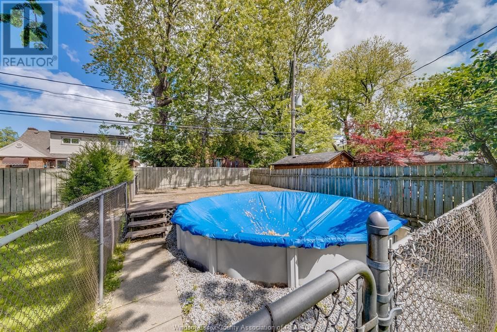 1418 PILLETTE ROAD Image 46