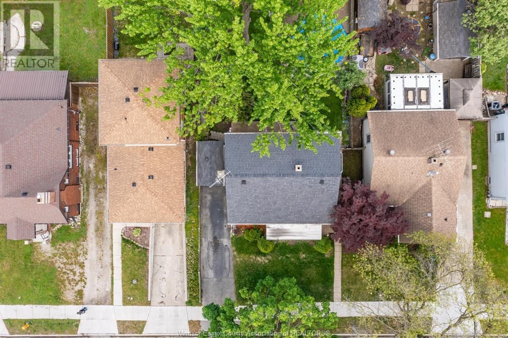 1418 PILLETTE ROAD Image 47