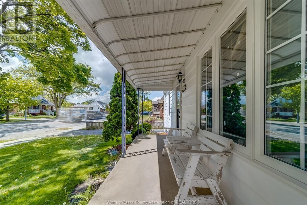 1418 PILLETTE ROAD Image 7