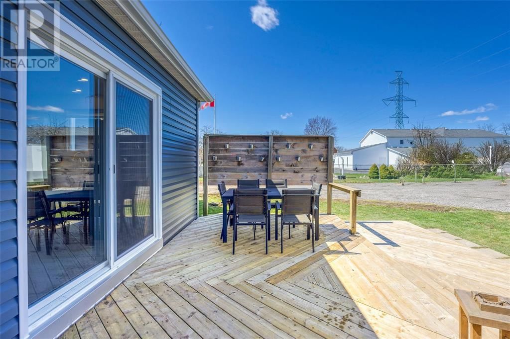 2406 JANE STREET Image 10
