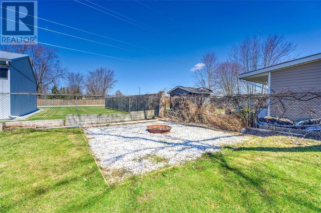 2406 JANE STREET Image 14