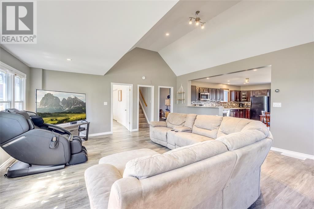 2406 JANE STREET Image 21
