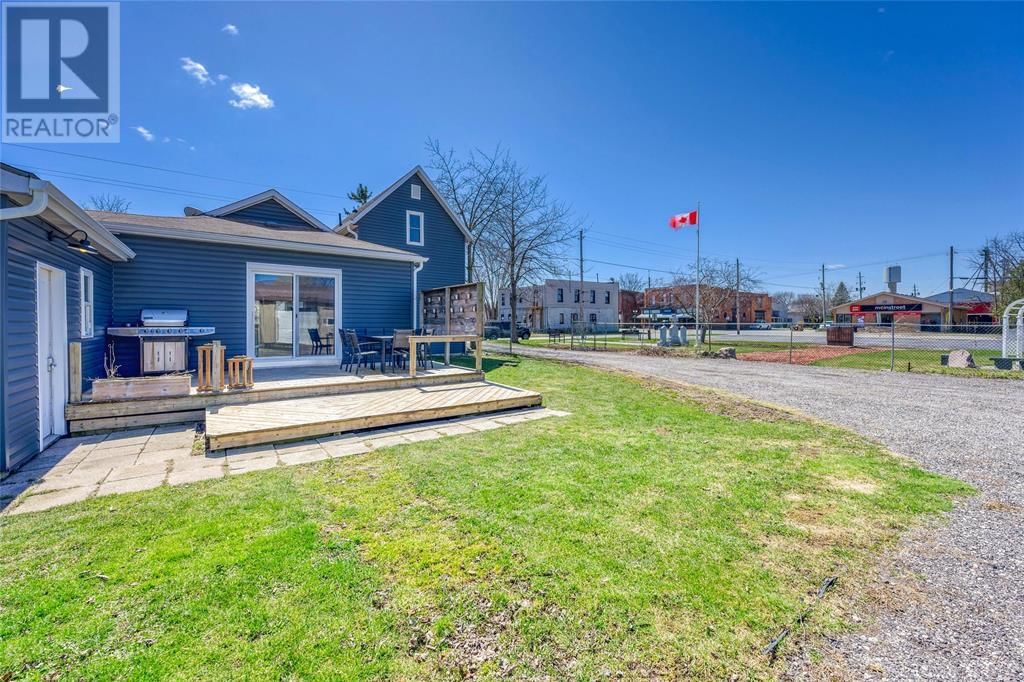 2406 JANE STREET Image 9