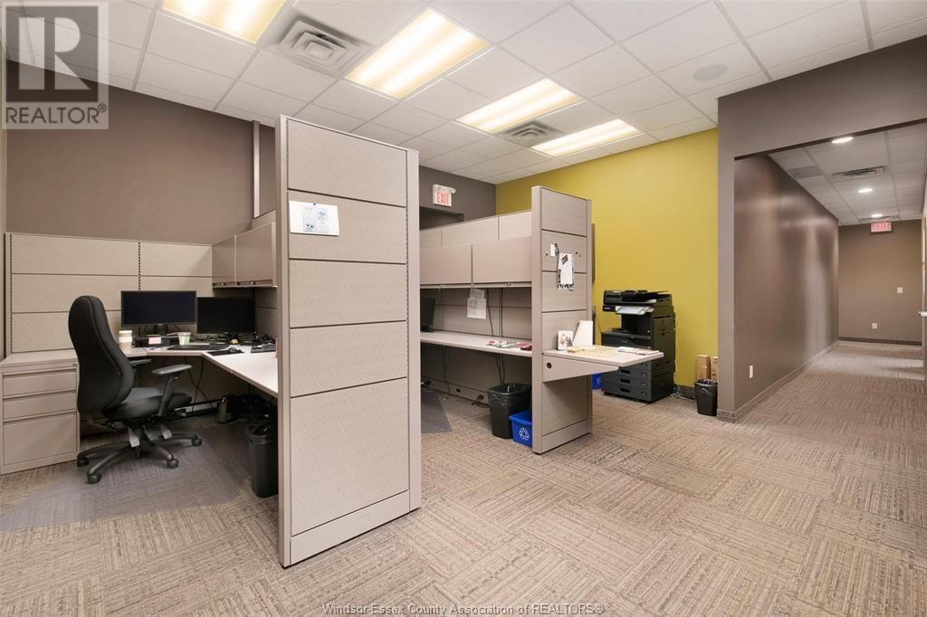 13039 TECUMSEH ROAD EAST Image 18