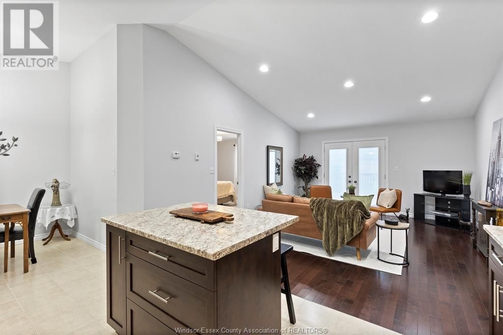 2553 TIVOLI AVENUE Image 11