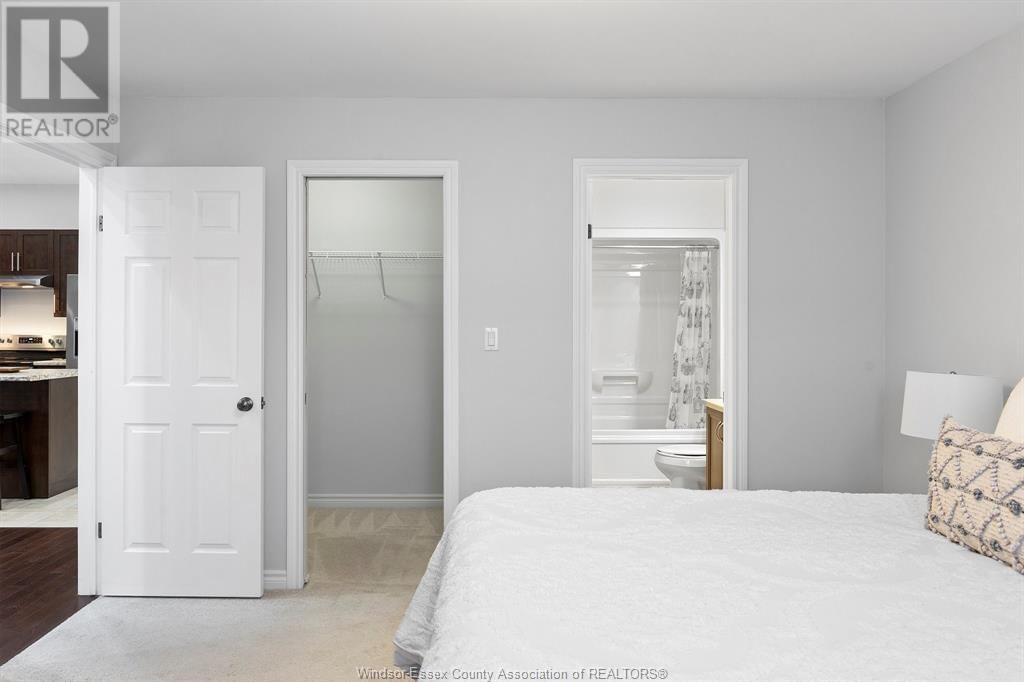 2553 TIVOLI AVENUE Image 21