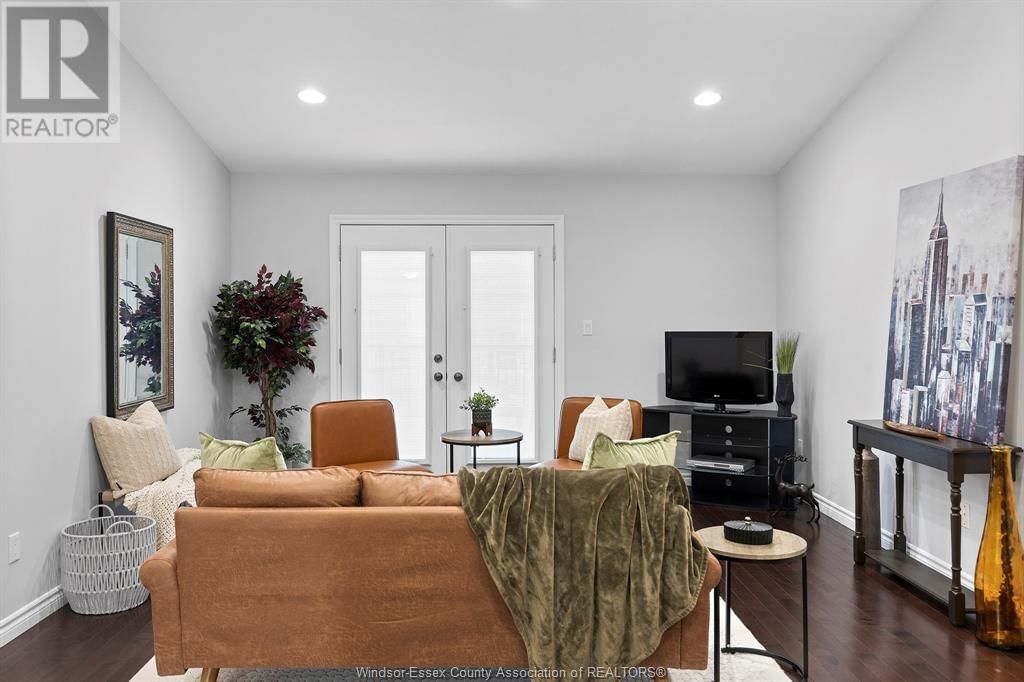 2553 TIVOLI AVENUE Image 5