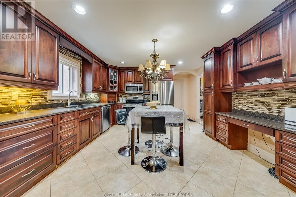 1021 CHELSEA PARKWAY Image 13