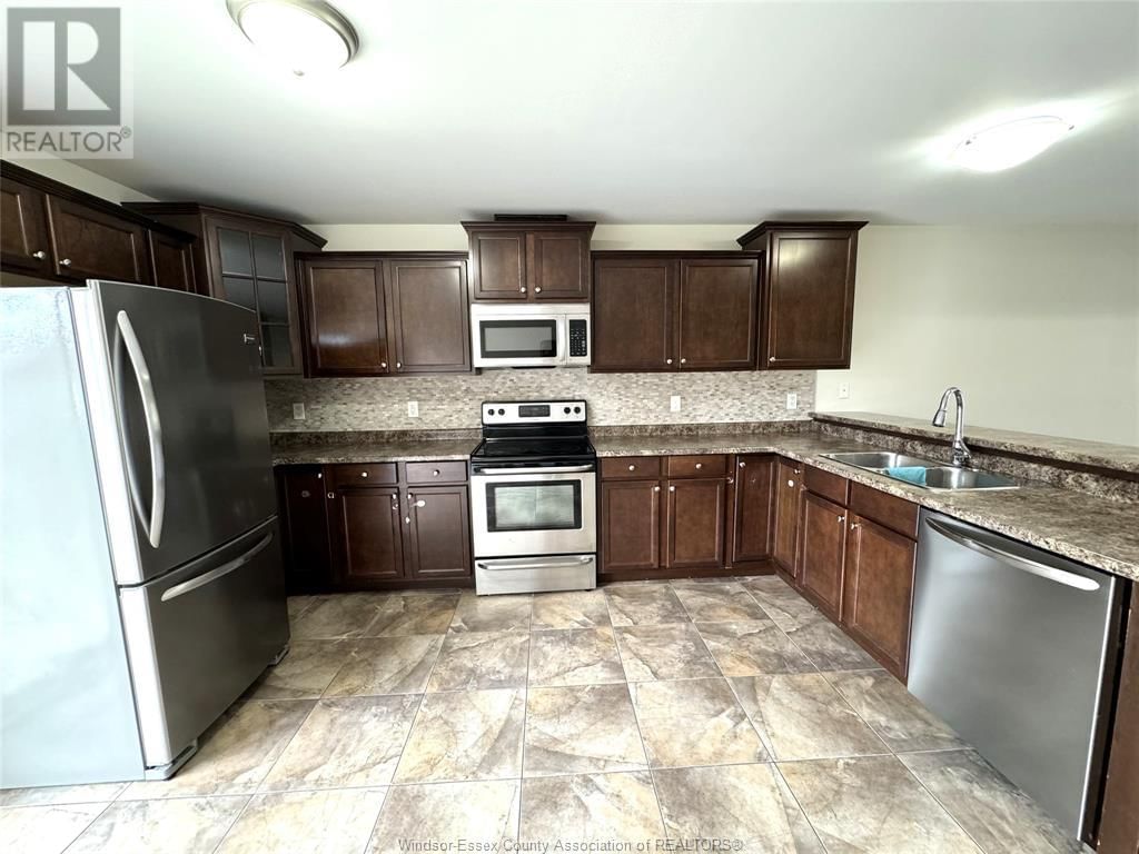 11918 BOULDER CRESCENT Image 10