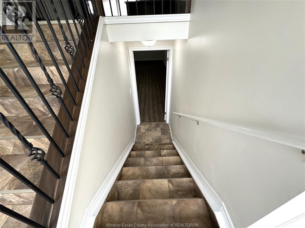 11918 BOULDER CRESCENT Image 23