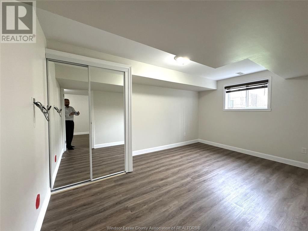 11918 BOULDER CRESCENT Image 25