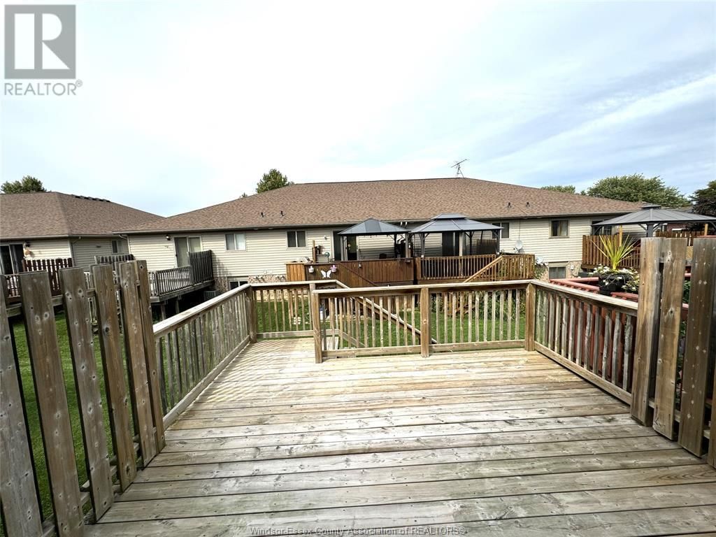 11918 BOULDER CRESCENT Image 28