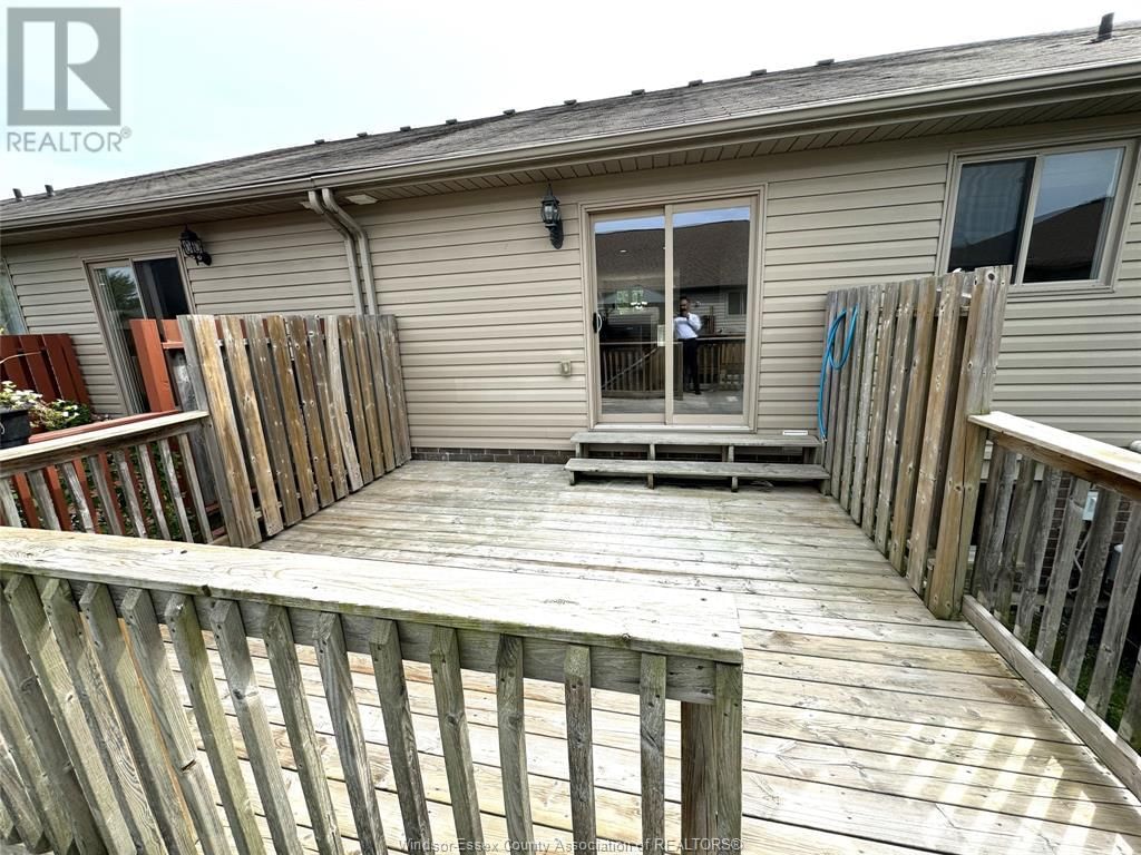 11918 BOULDER CRESCENT Image 29
