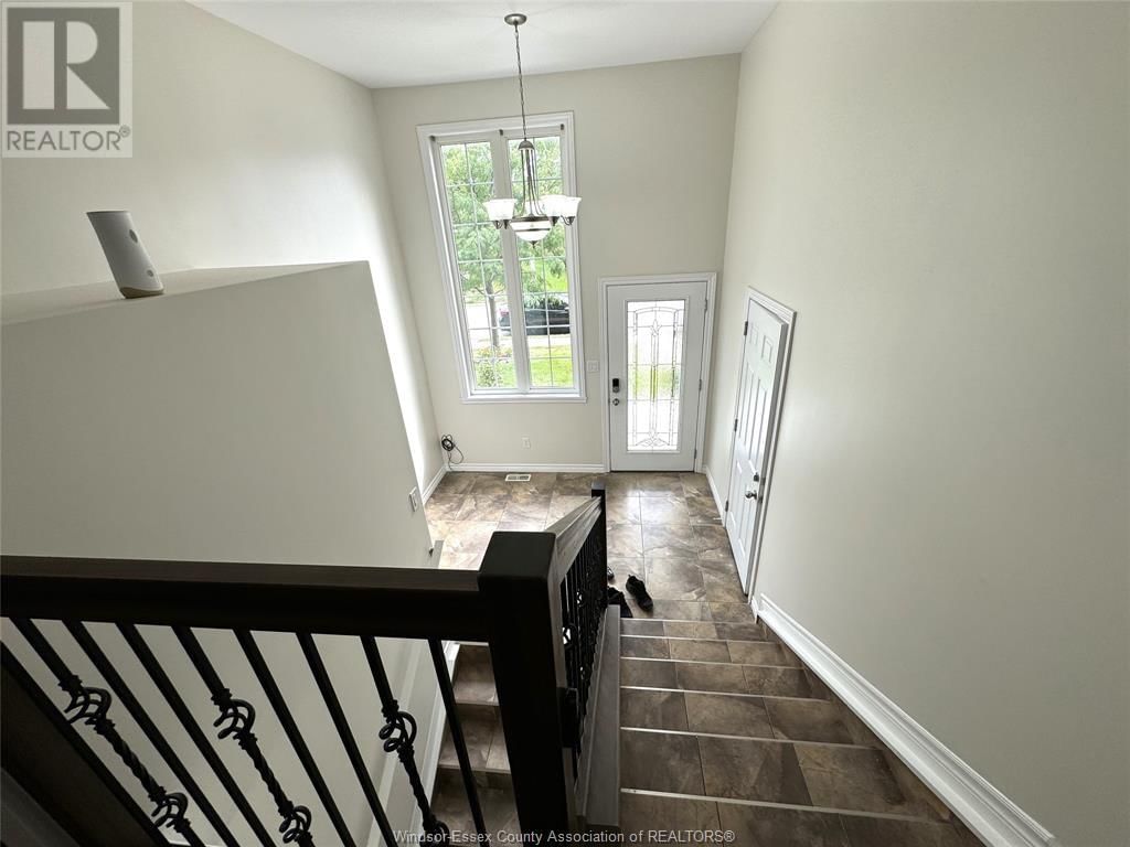 11918 BOULDER CRESCENT Image 3