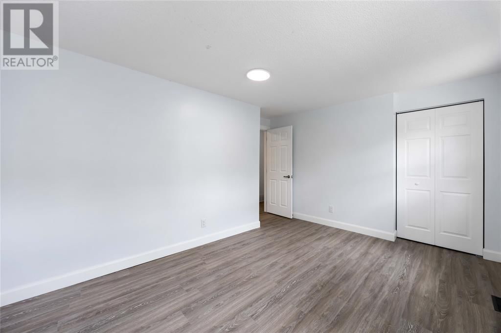 110 FAIRVIEW PLACE Image 12
