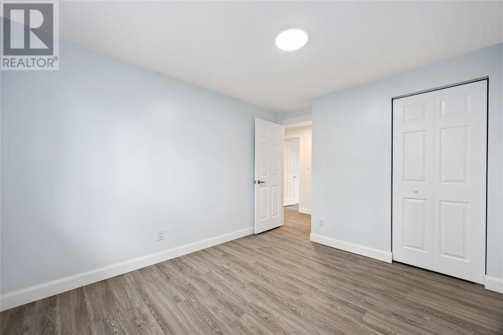 110 FAIRVIEW PLACE Image 16