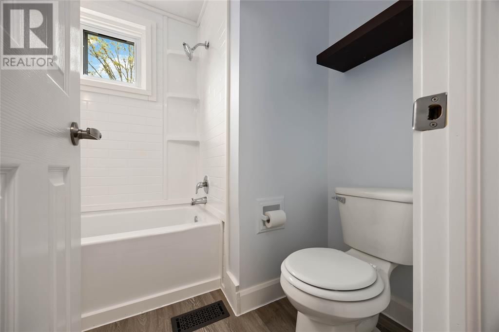 110 FAIRVIEW PLACE Image 17