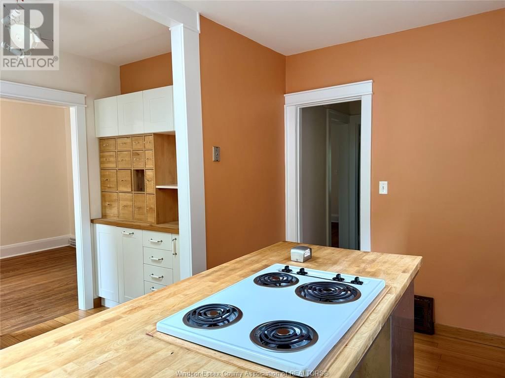 1172 GLADSTONE Image 19