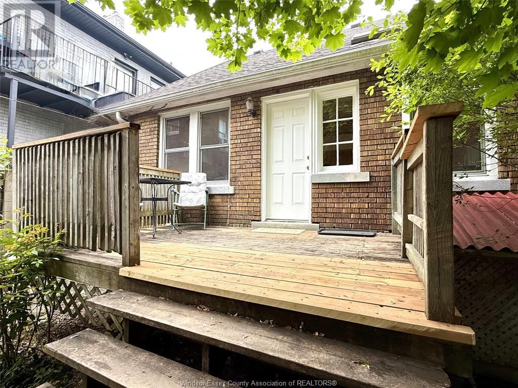 1172 GLADSTONE Image 31