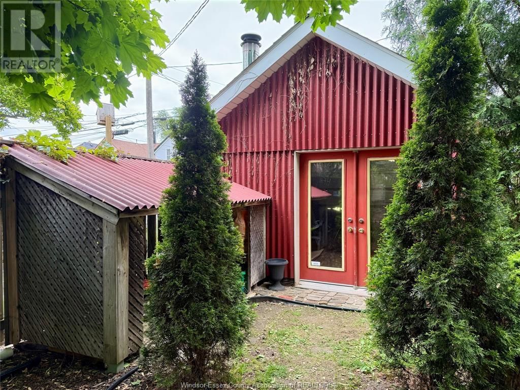 1172 GLADSTONE Image 34