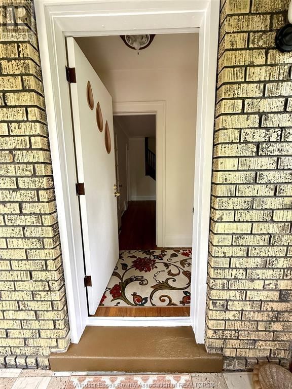 1172 GLADSTONE Image 5