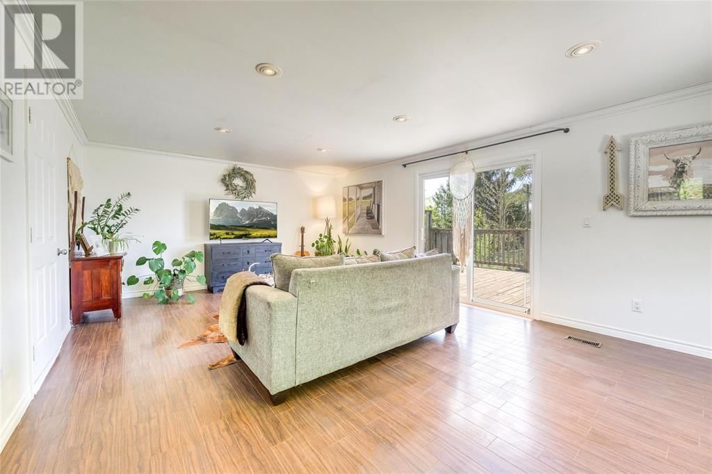 282 JOHN STREET Image 29