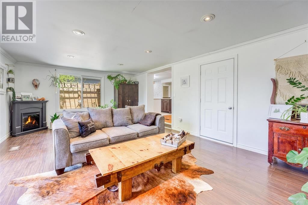 282 JOHN STREET Image 31