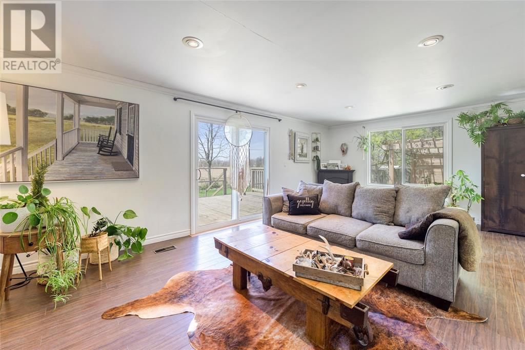282 JOHN STREET Image 32