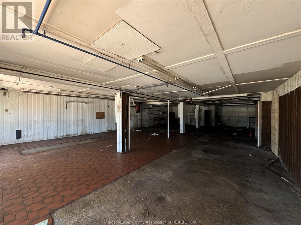 3136-3146 WALKER Image 9