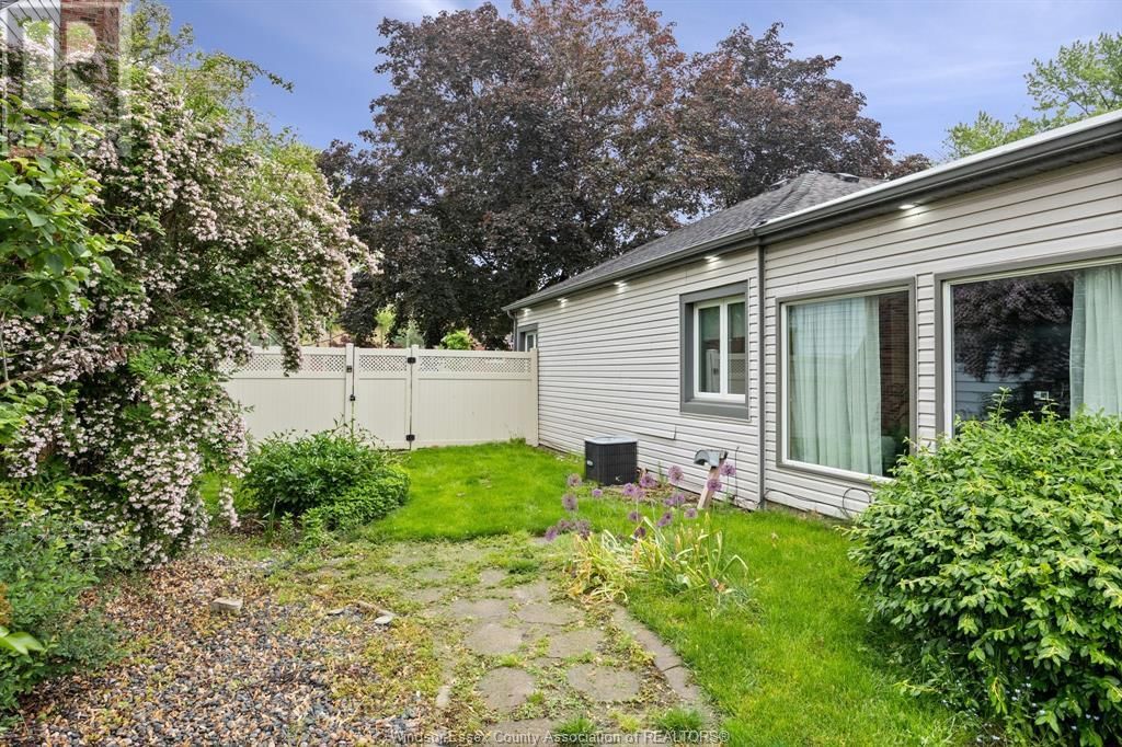 859 ISABELLE PLACE Image 29