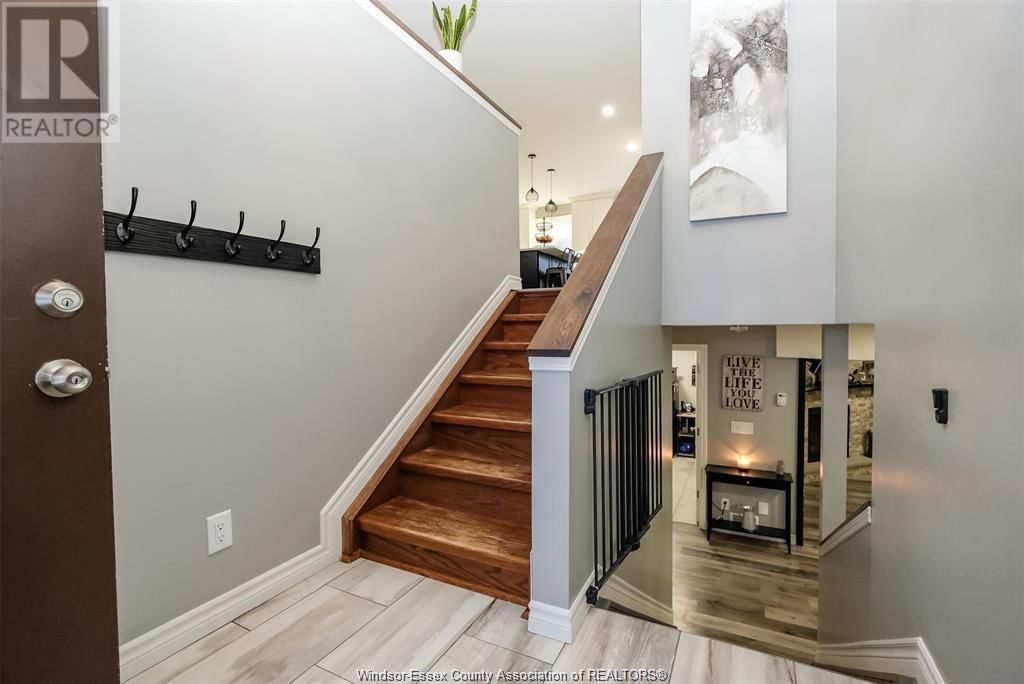 755 HELENA Image 12
