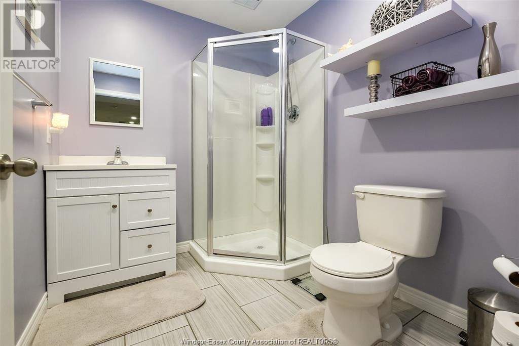 755 HELENA Image 19
