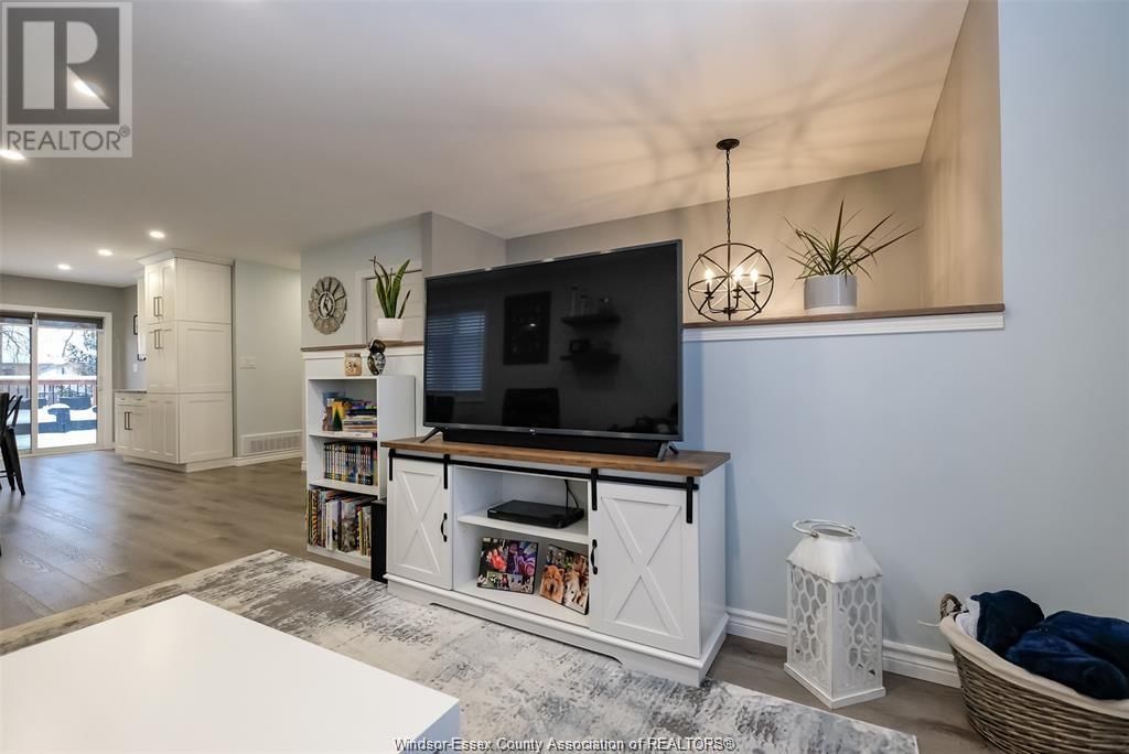 755 HELENA Image 5