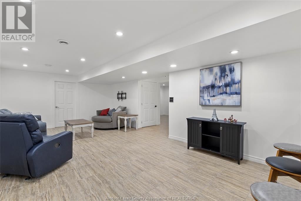 1016 CHELSEA PARK WAY Image 32