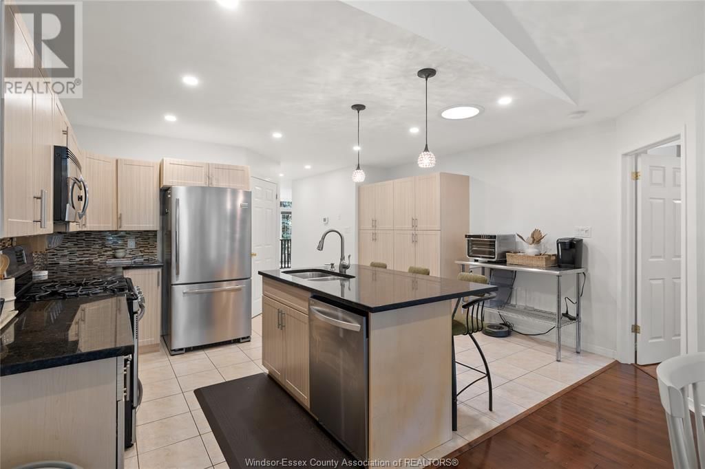 11902 BROUILLETTE Image 8