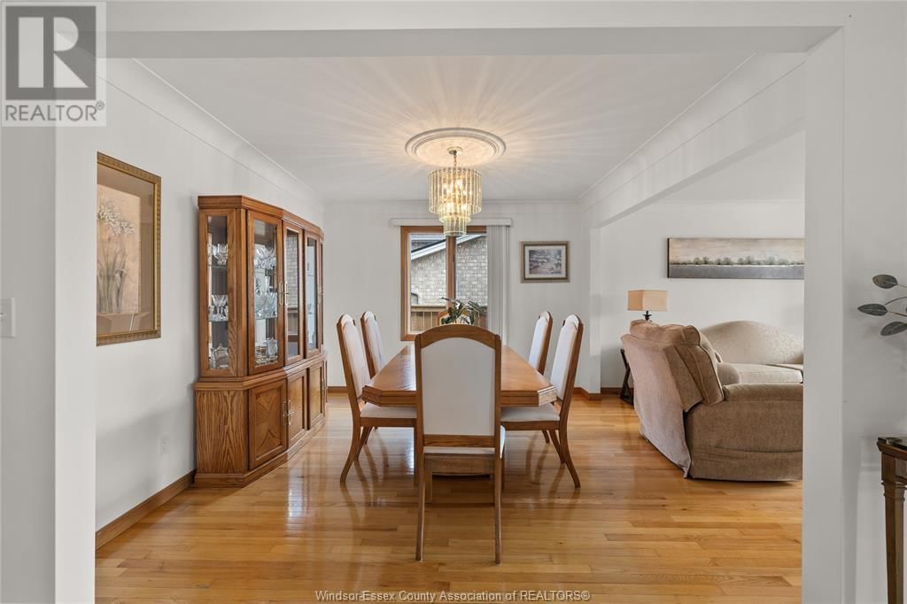8358 KINGSTON CRESCENT Image 7