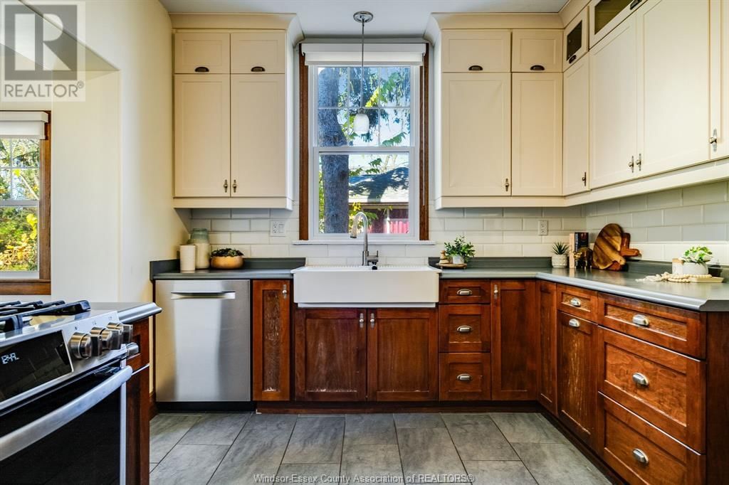 126 DIVISION STREET NORTH Image 15